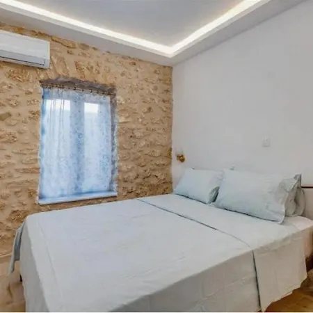 House On The Sea Apartment