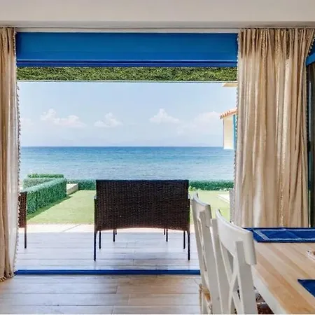 House On The Sea *