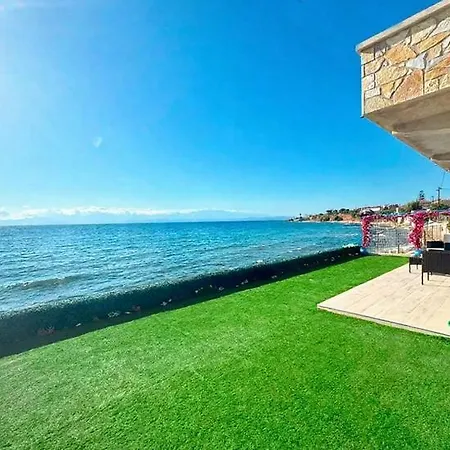 House On The Sea *